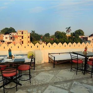 Hotel Janak Niwas